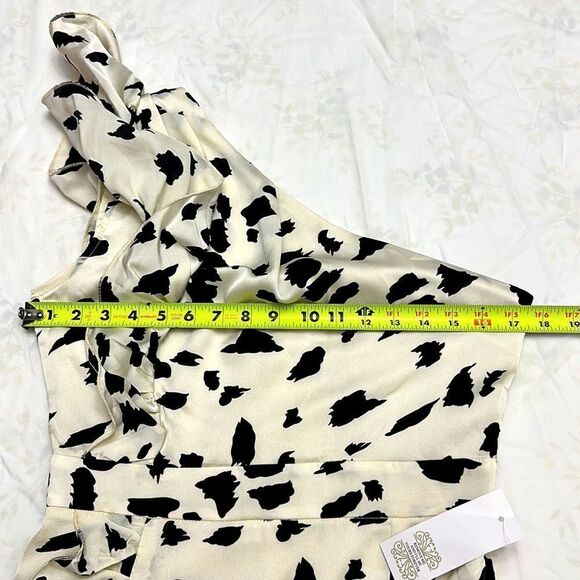 Never fully dressed animal print satin. New size M - Picture 9 of 12